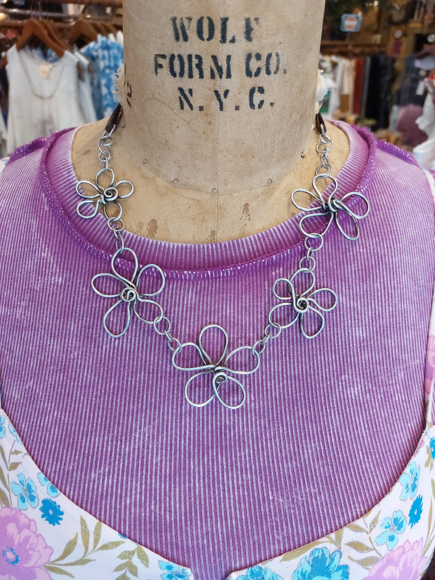 Fine Silver Daisy Chain On Leather Necklace *425N-15