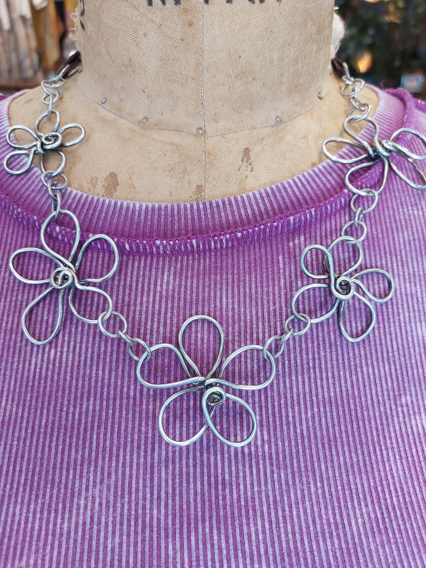 Fine Silver Daisy Chain On Leather Necklace *425N-15