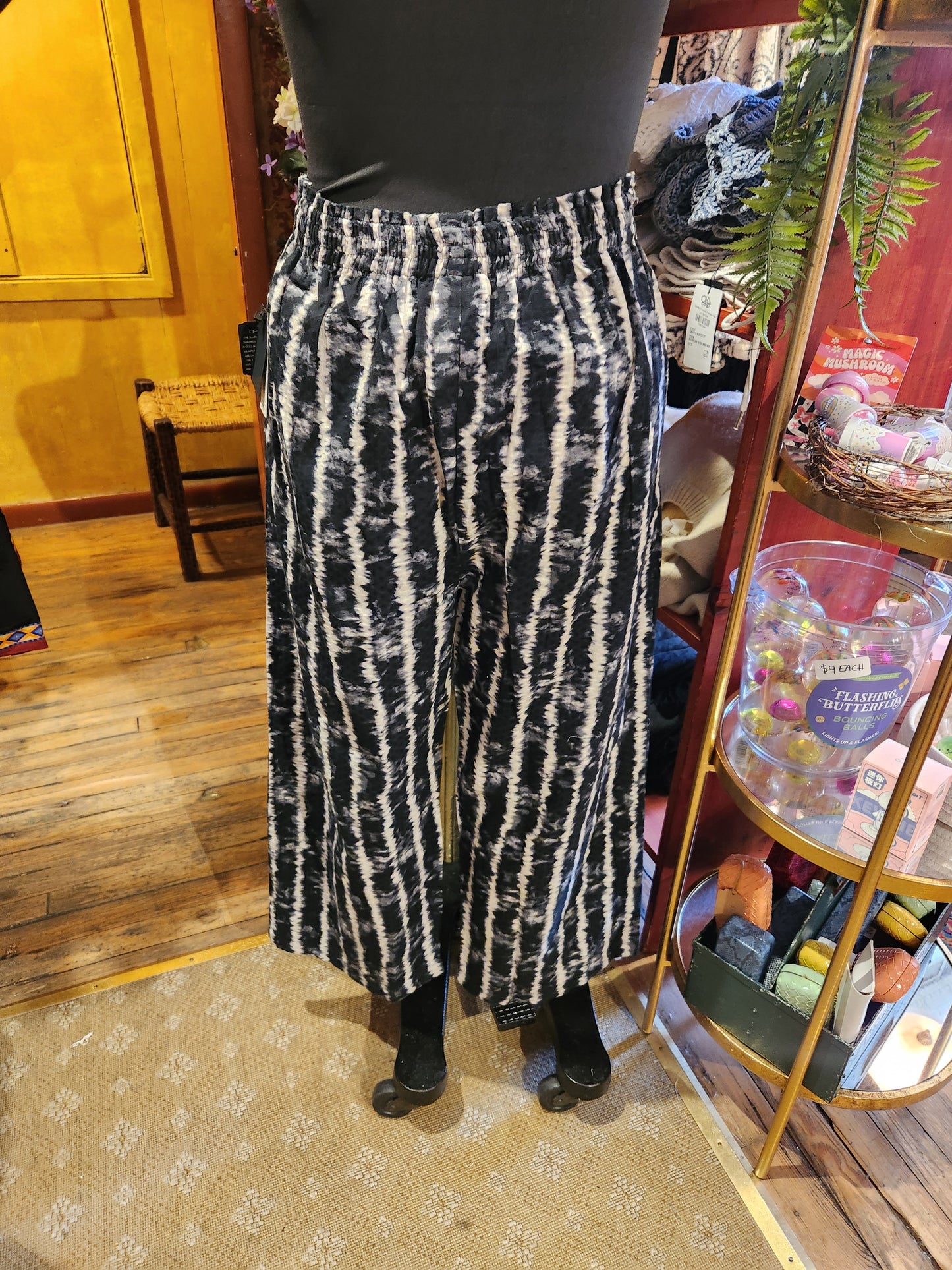 Cropped Black & White Wide Leg Pants