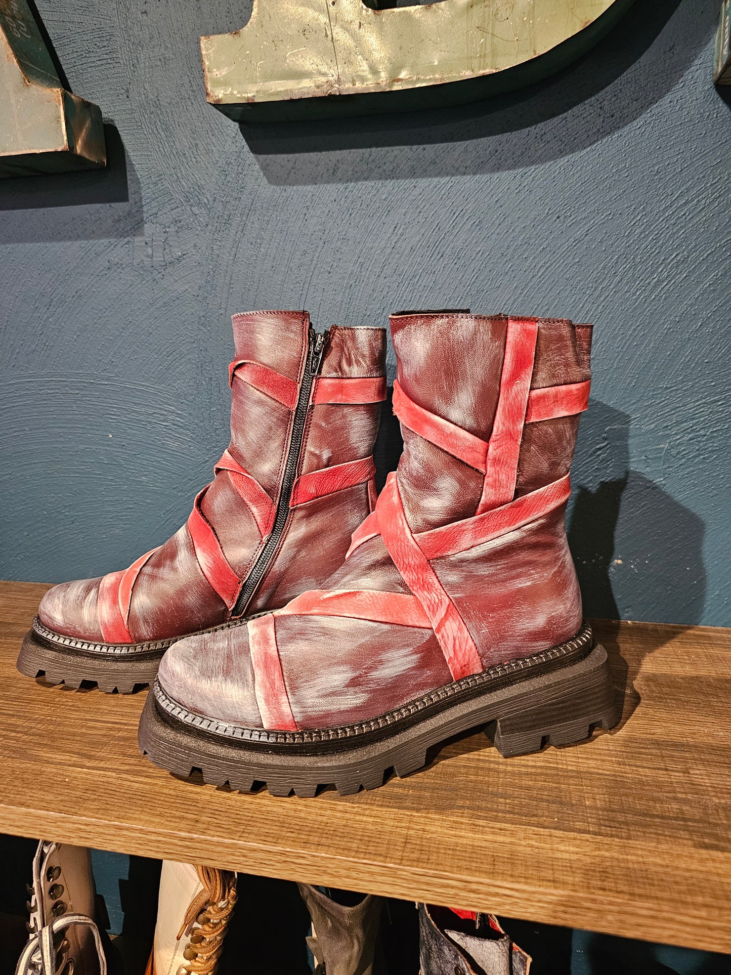 Gamma Boot - White Bordo