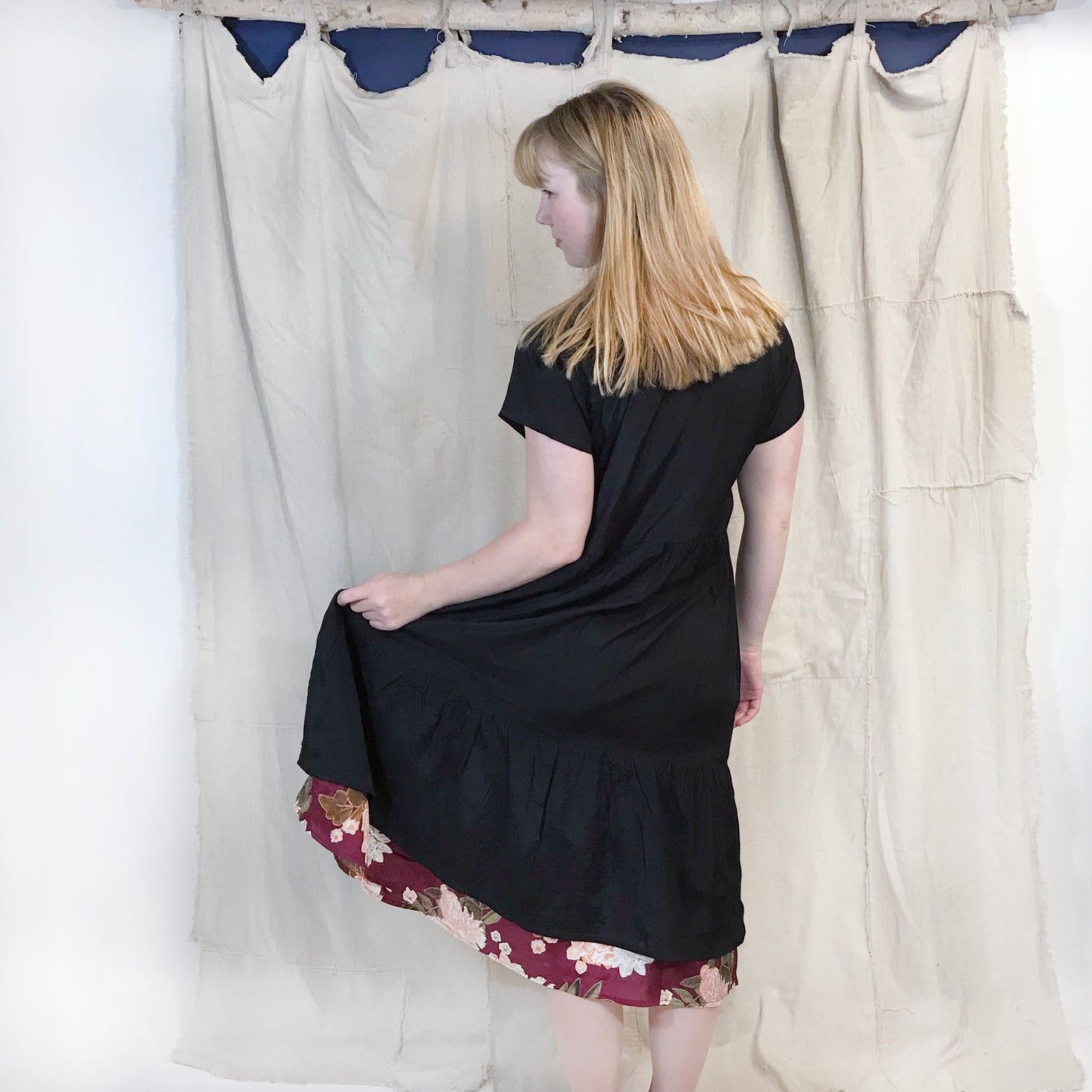 Roshi Dress - Black - La De Da