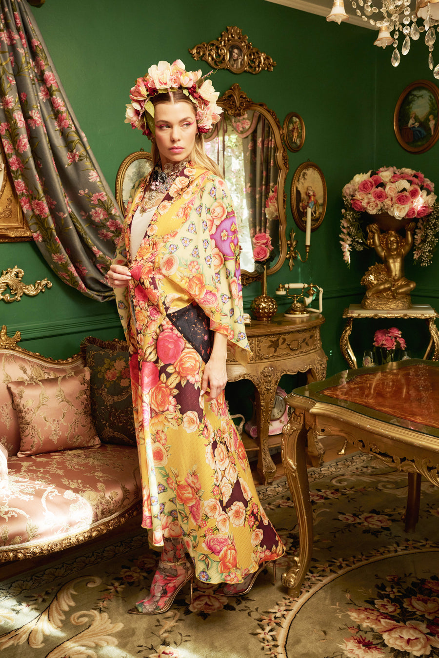 Venera Kingdom Kimono - Golden Night