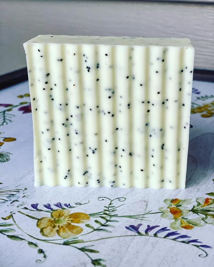 Lemon Poppyseed Bar Soap - La De Da