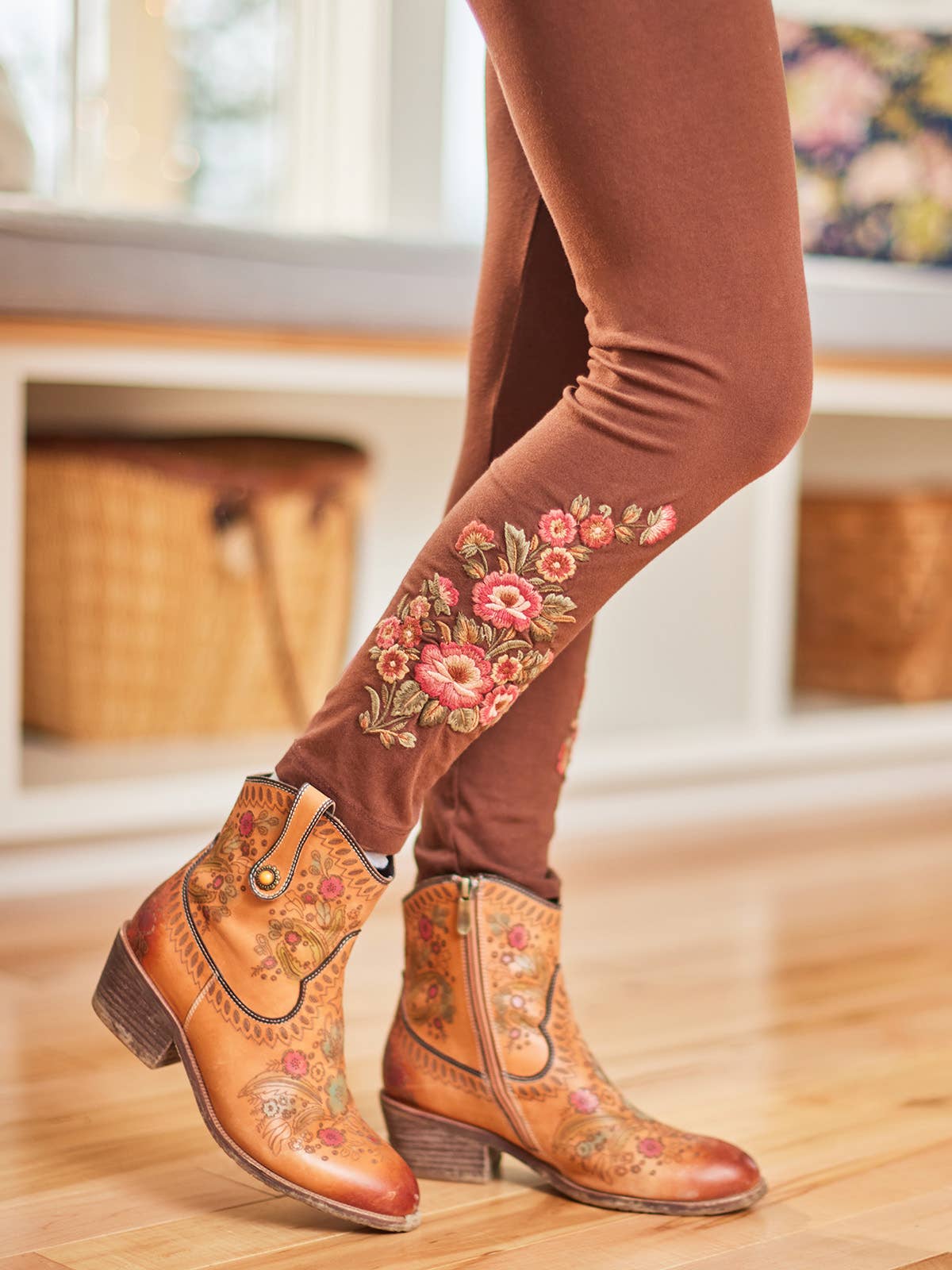 Tapestry Contemporary Waist Legging - La De Da