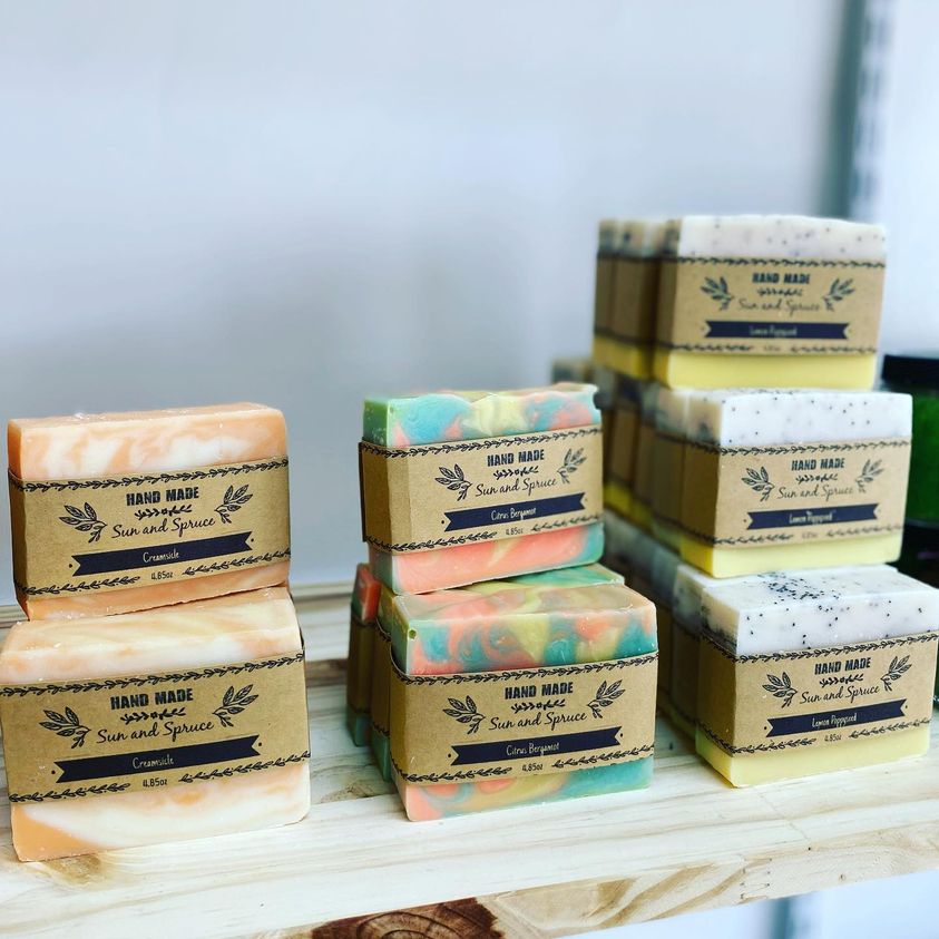 Lemon Poppyseed Bar Soap - La De Da