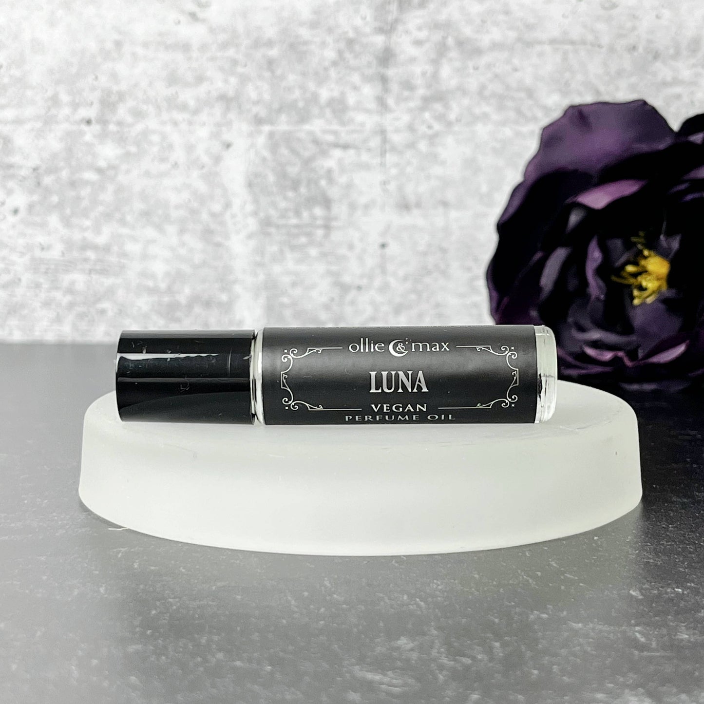 Luna Perfume Vegan Oil - La De Da
