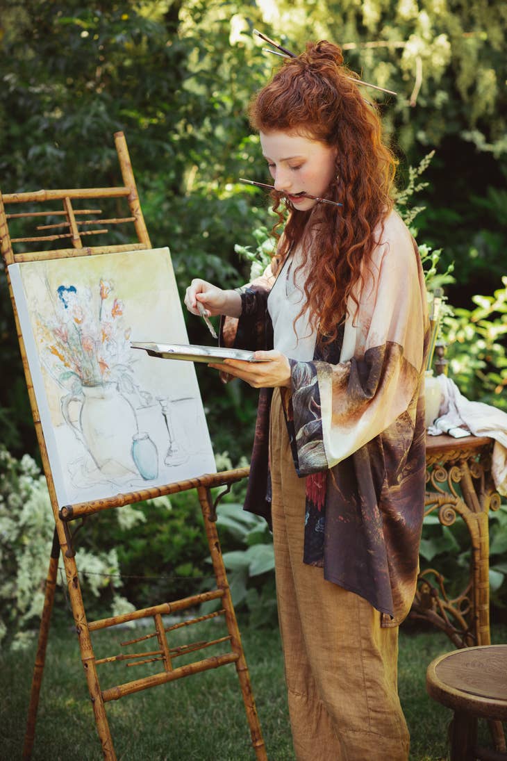The Artist Mid-length Kimono - La De Da