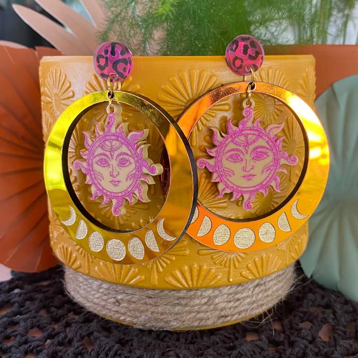 Sol In Centro- Dangle Earrings - La De Da