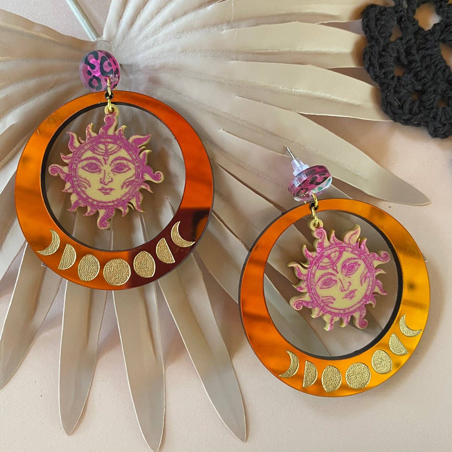 Sol In Centro- Dangle Earrings - La De Da