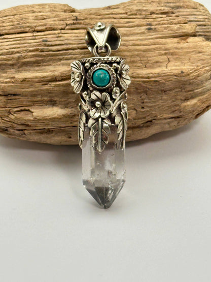 Point pendant, Quartz crystal, white metal - Turquoise