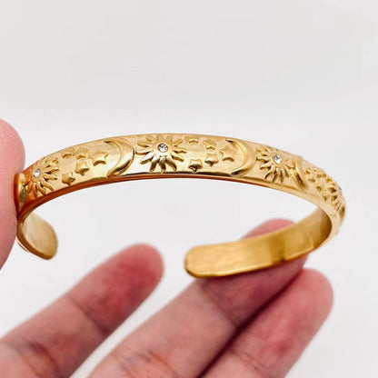 18K Gold Plated Stainless Steel Star Moon Sun Cuff - FGS/MS