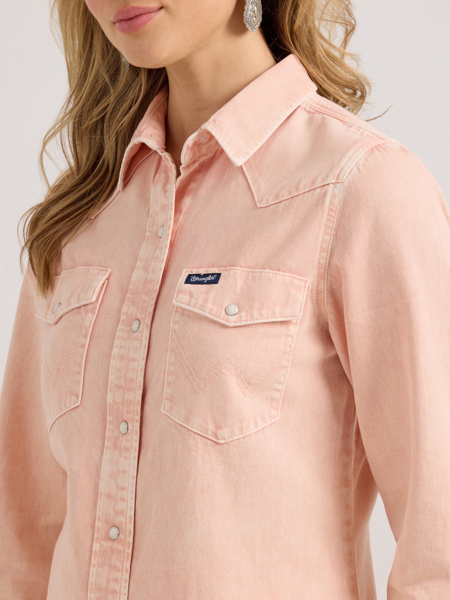 Women's Wrangler Color Wash Slim Western Snap Shirt-Pink