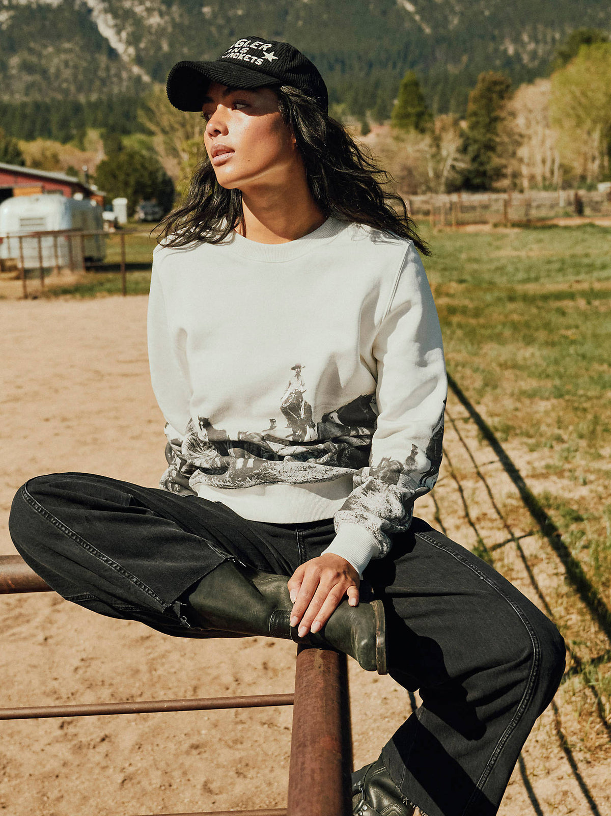 Womens Wrangler  Graphic Pullover