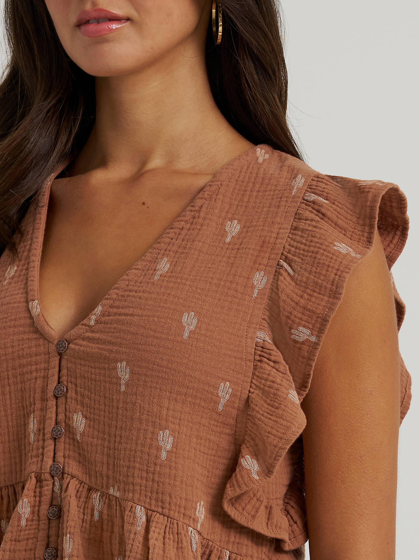 Women's Gauzy Flutter Sleeve Blouse - Cactus Brown