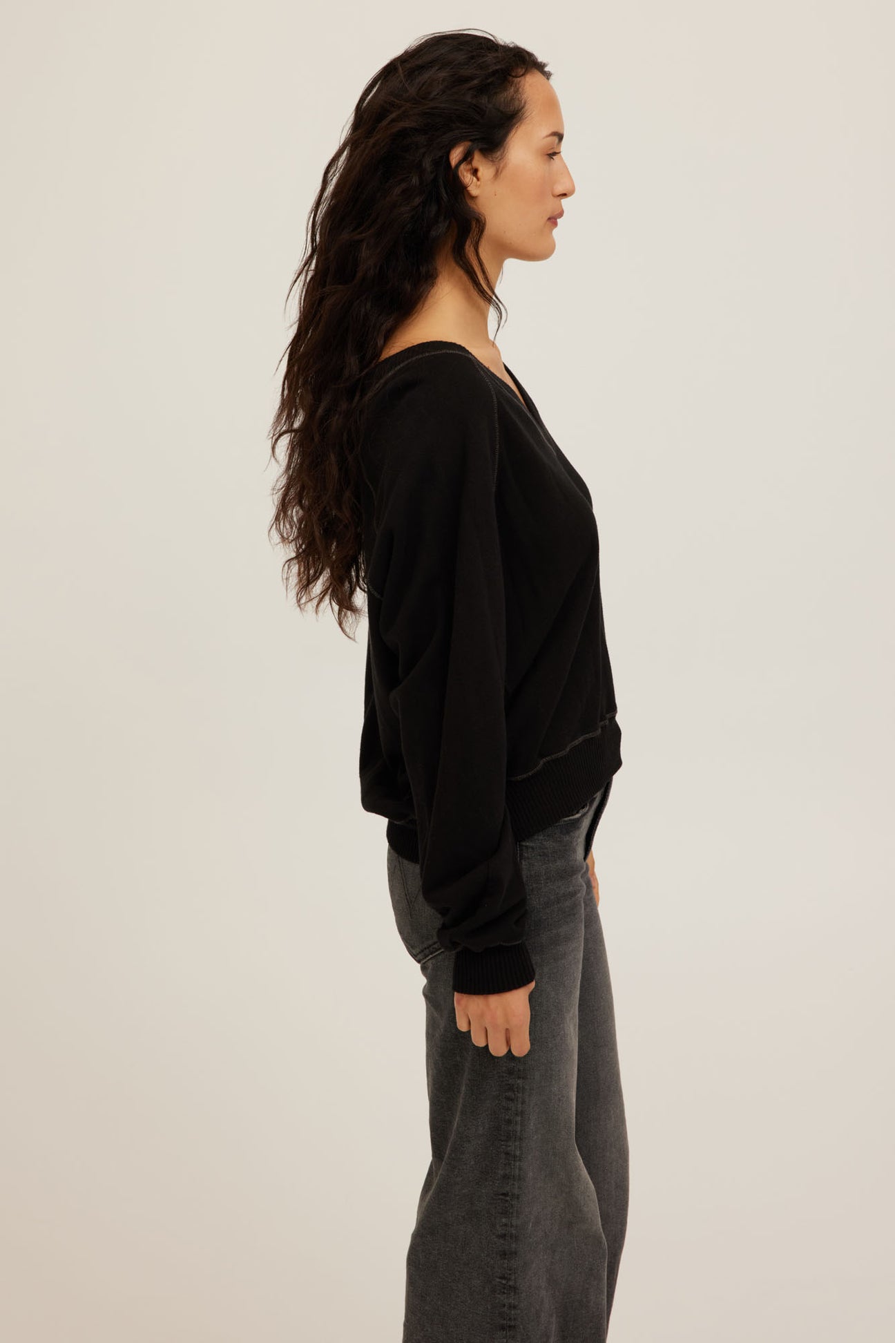 Cambridge Contrast Stitch Sweatshirt - Black
