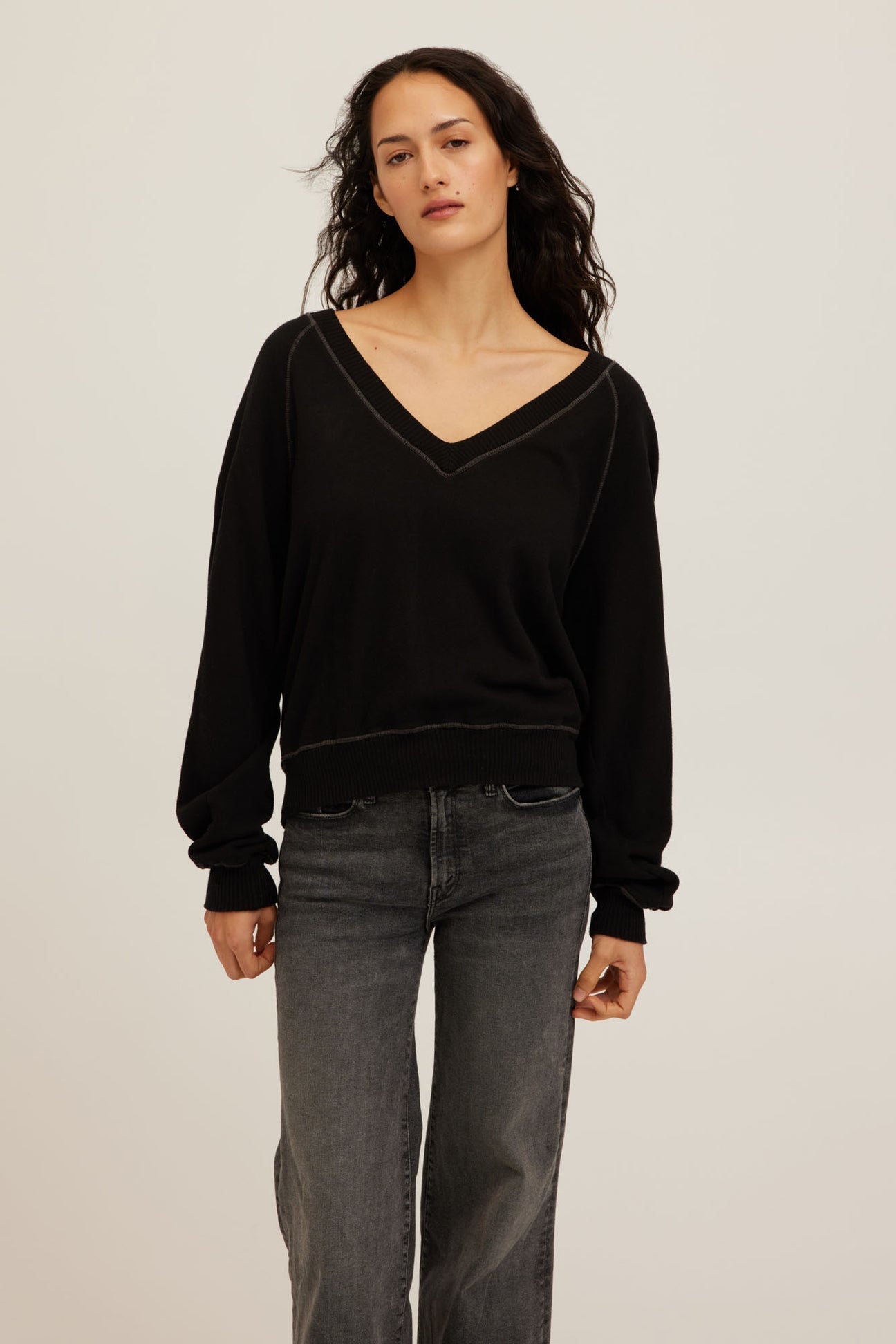 Cambridge Contrast Stitch Sweatshirt - Black