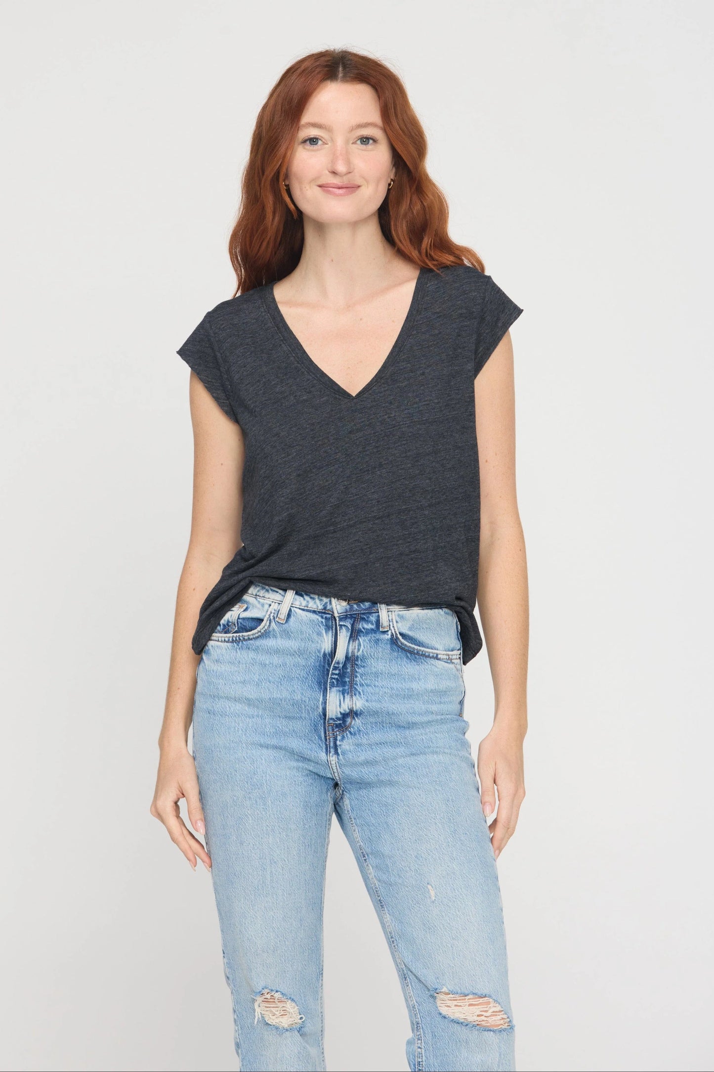 Canyon V-Neck Tee - Black