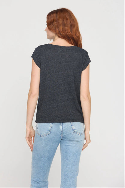 Canyon V-Neck Tee - Black