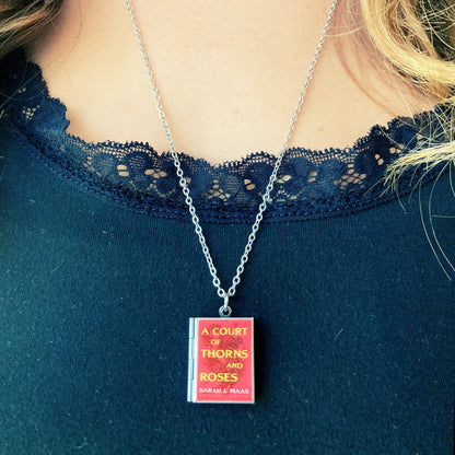 Book Locket A Court of Thorns and Roses - Stainless Steel