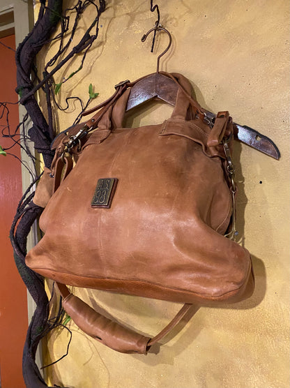 Large Leather Crossbody Bag - Camel