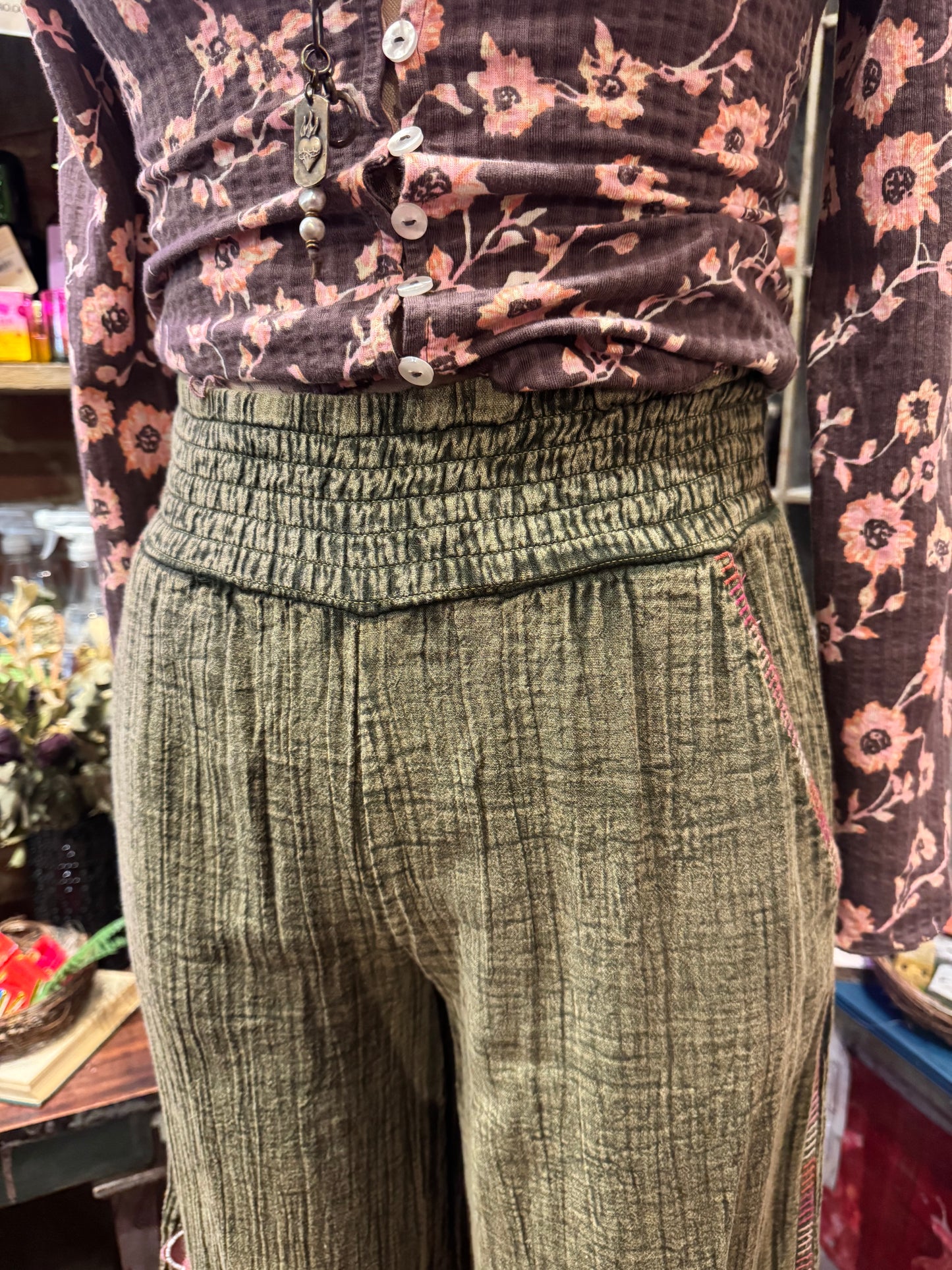 Floral Embroidered Wide Leg Crop Pants - Olive