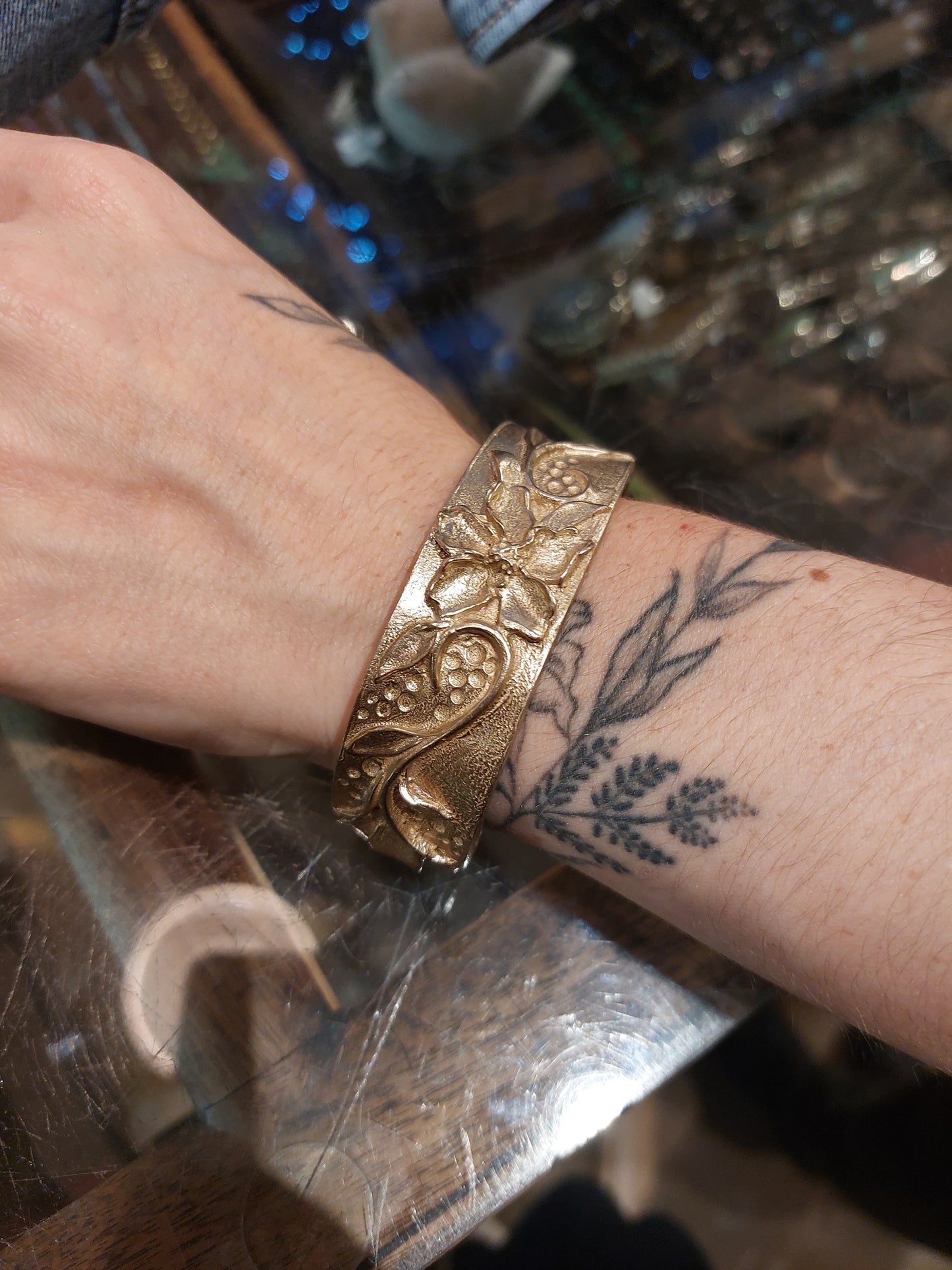 Bronze Sculpted Flower Skinny Cuff