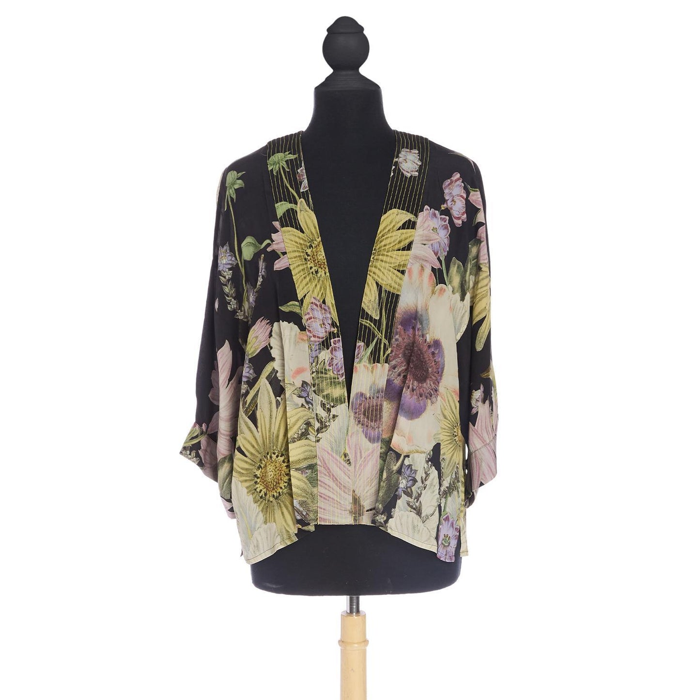 Daisy Print Black Short Kimono