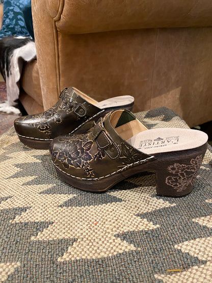 L'Artiste Calliroe Clogs