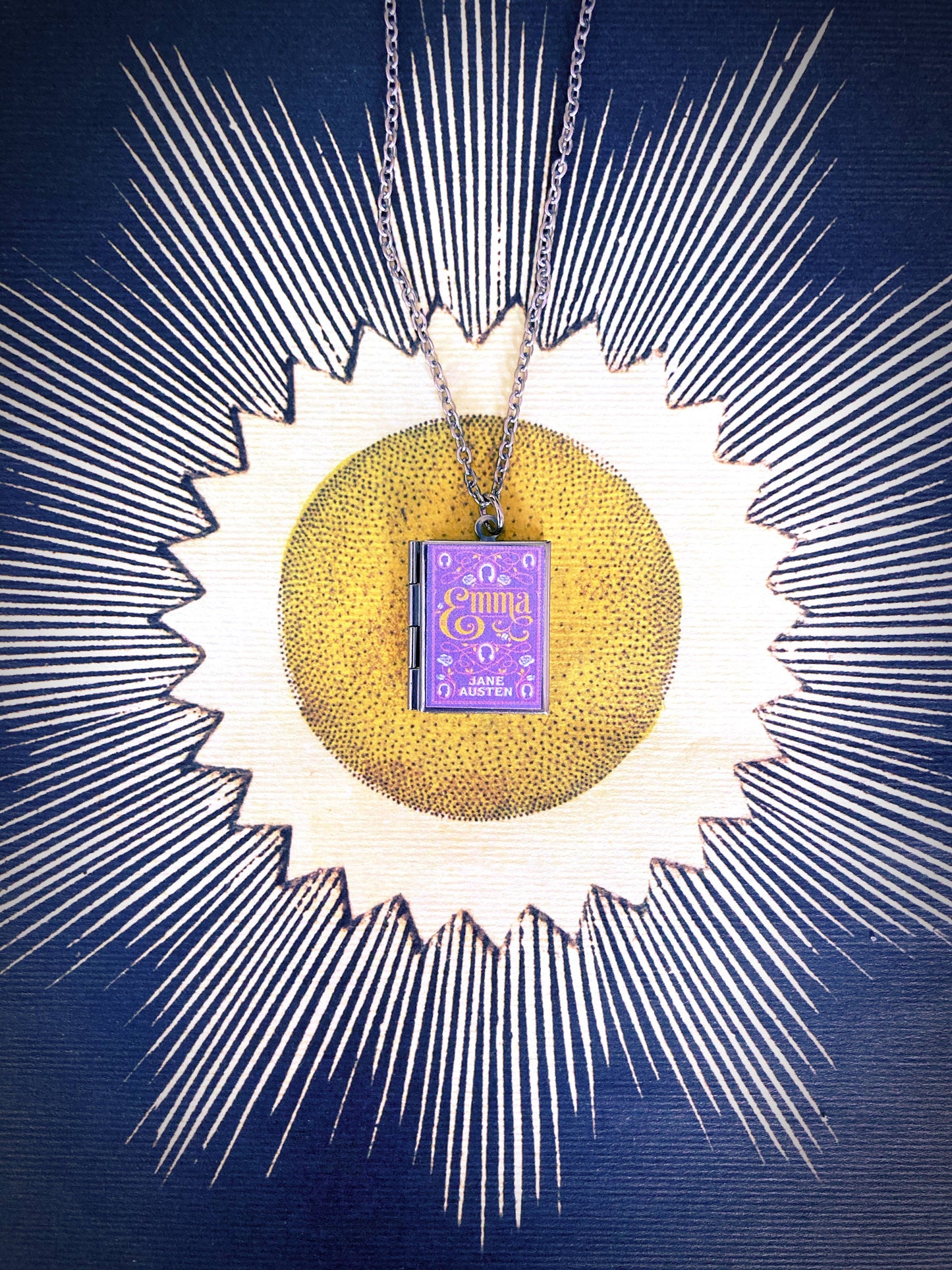 Book Locket Emma - Lilac Filagree - Stainless Steel