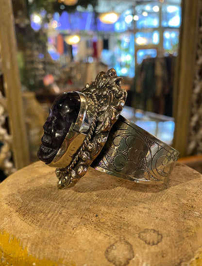 Amethyst Skull Cuff Bracelet (2)
