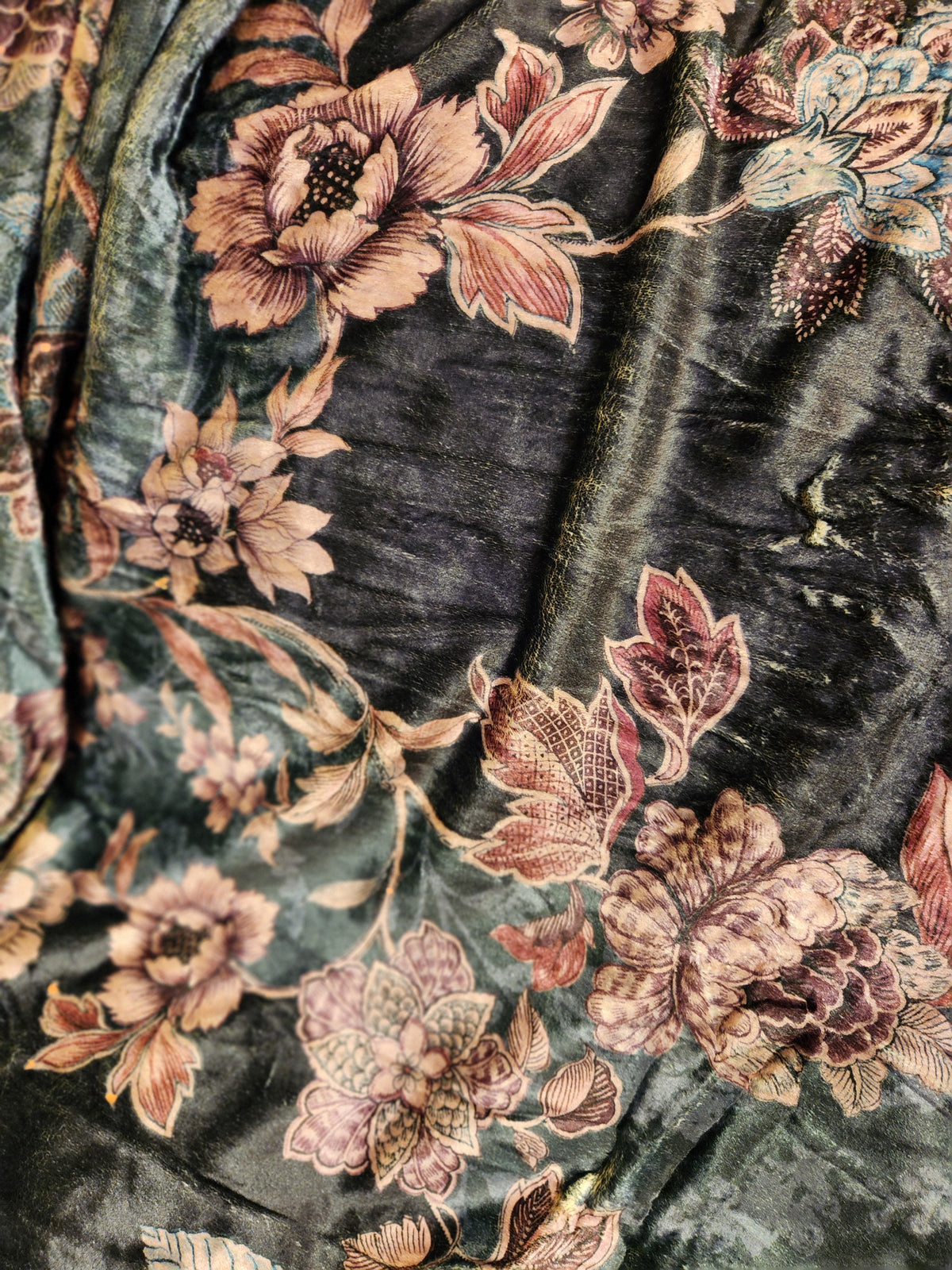 Laurel Canyon Cozy Blanket - Samia