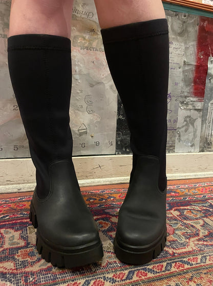 Charlize Chunky Boots - La De Da