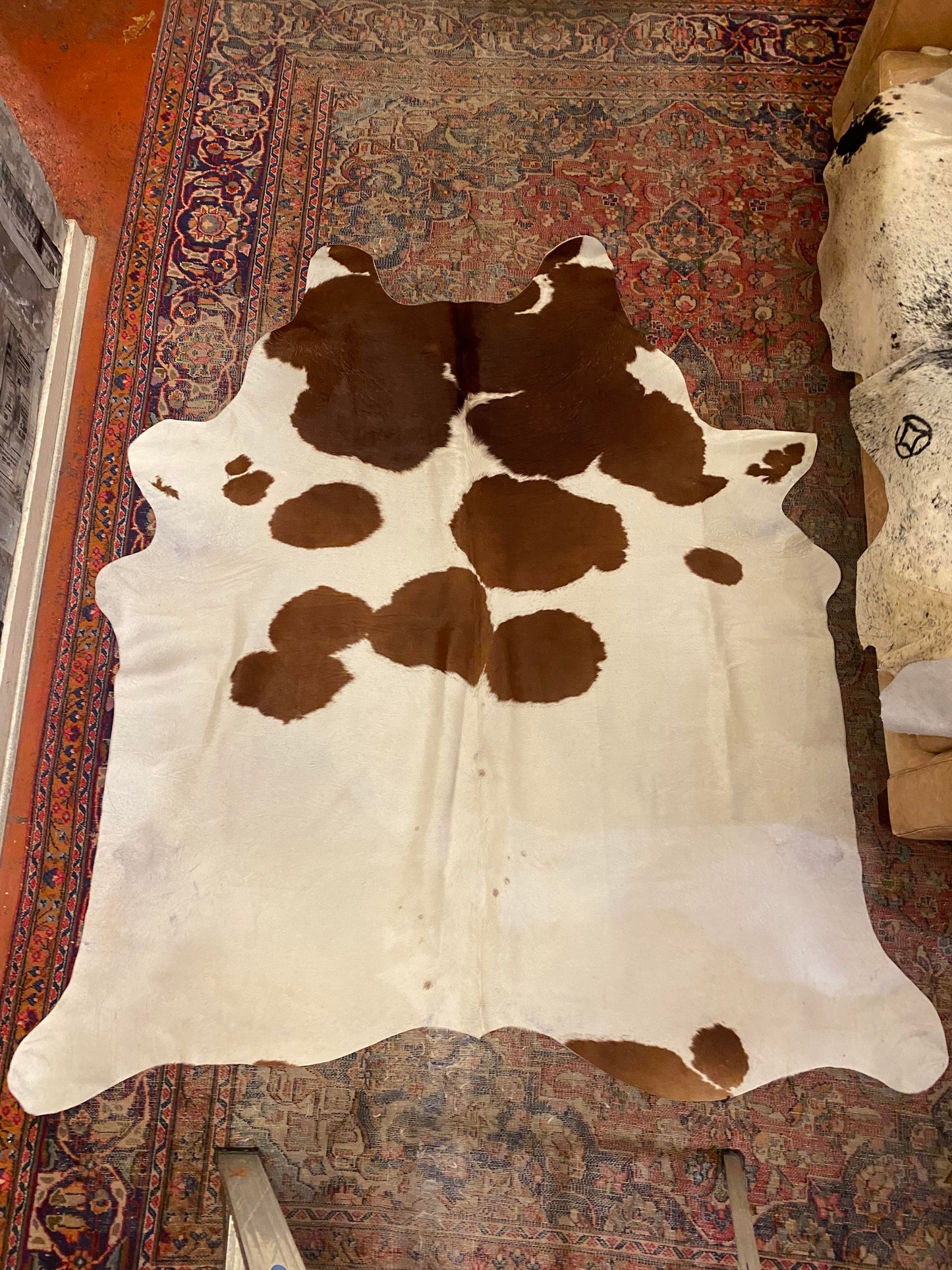 Cowhide Rug - Stevie - La De Da