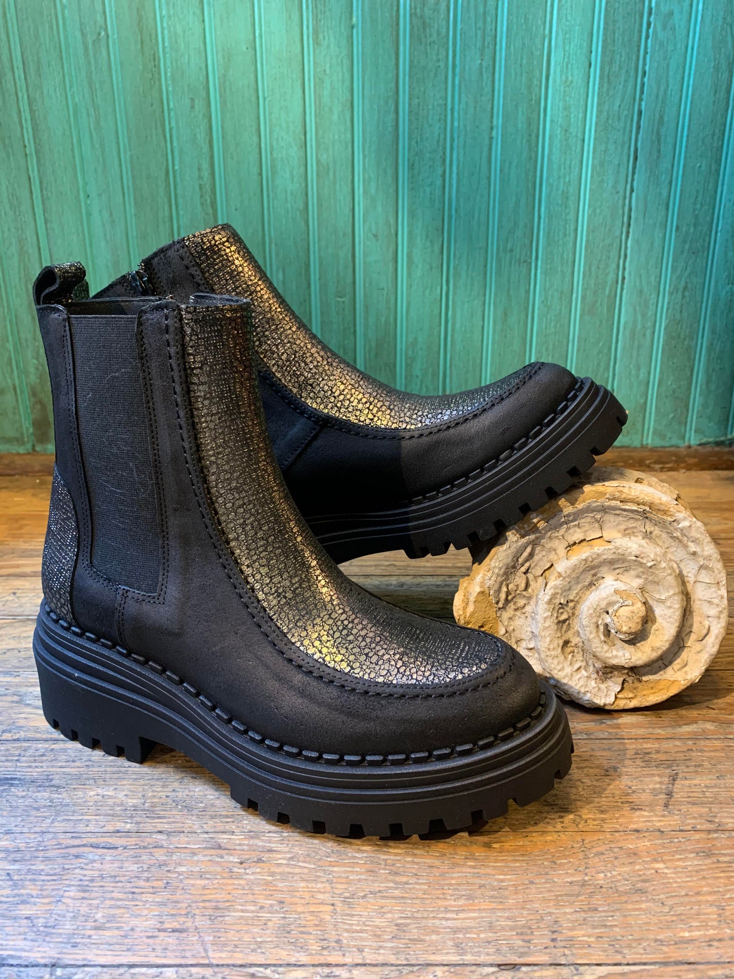 Nemesis Chelsea Boots - La De Da