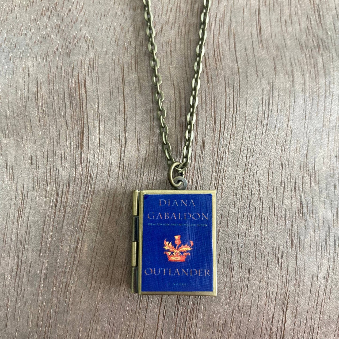 Book Locket Outlander - Bronze