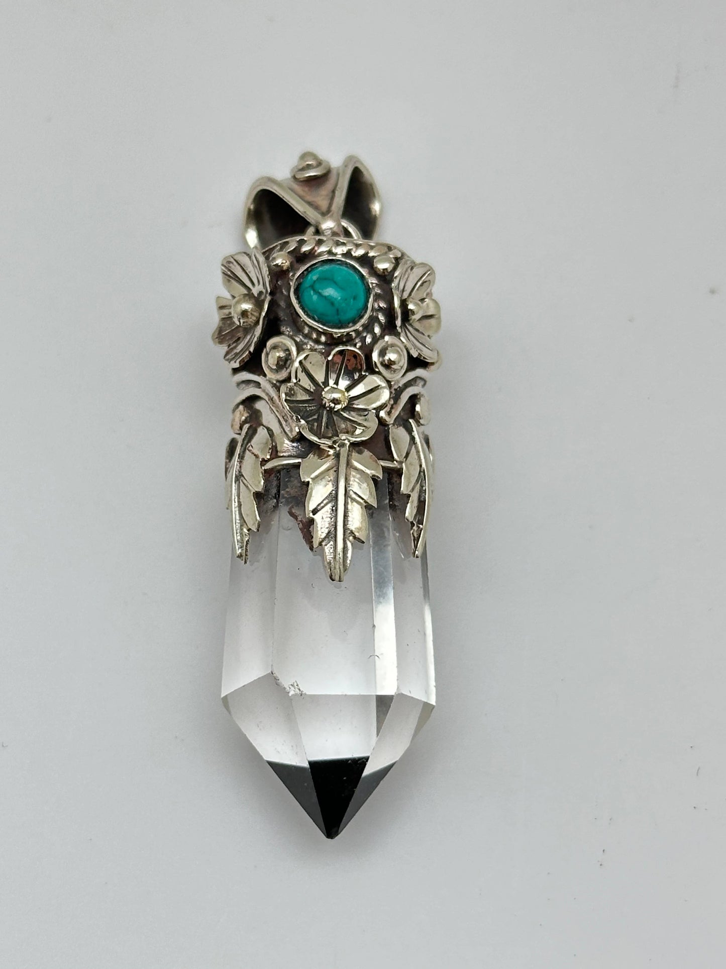 Point pendant, Quartz crystal, white metal - Turquoise