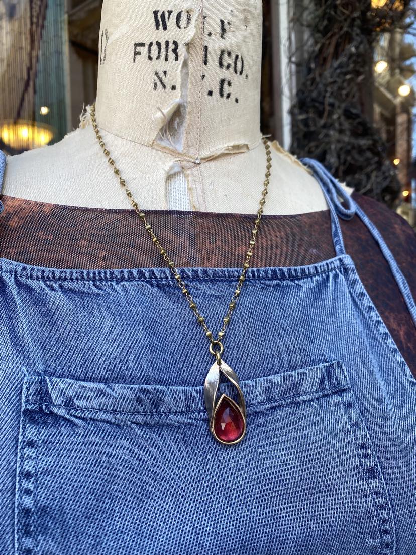 Petal pendant with Rubellite Quartz