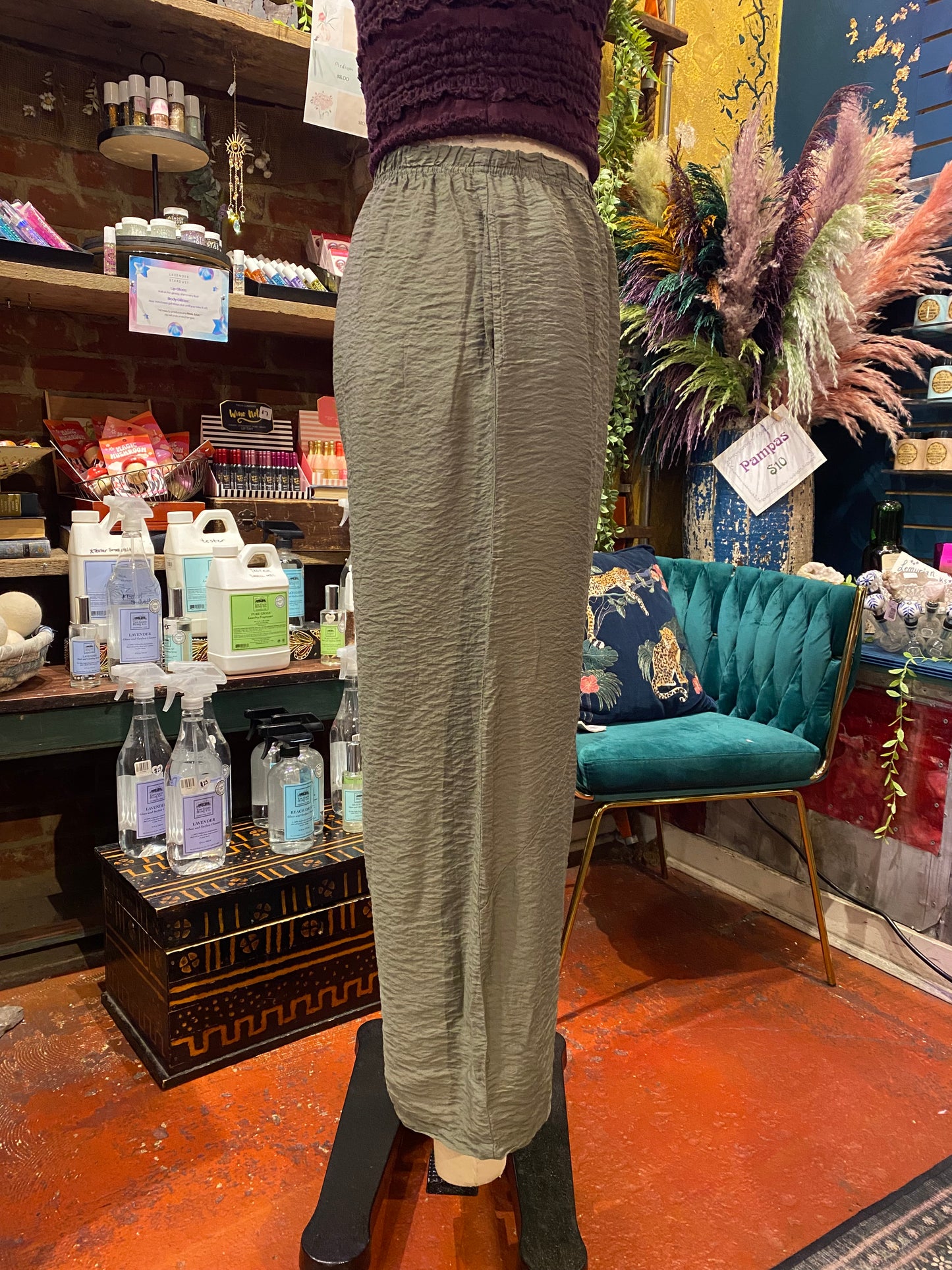 Barrel Crop Parachute Pant - Clay