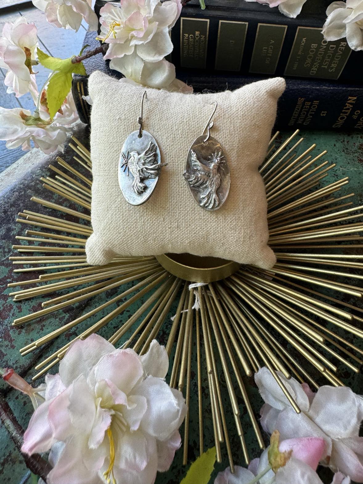 Doves With Olive Branch Earrings *724SE42