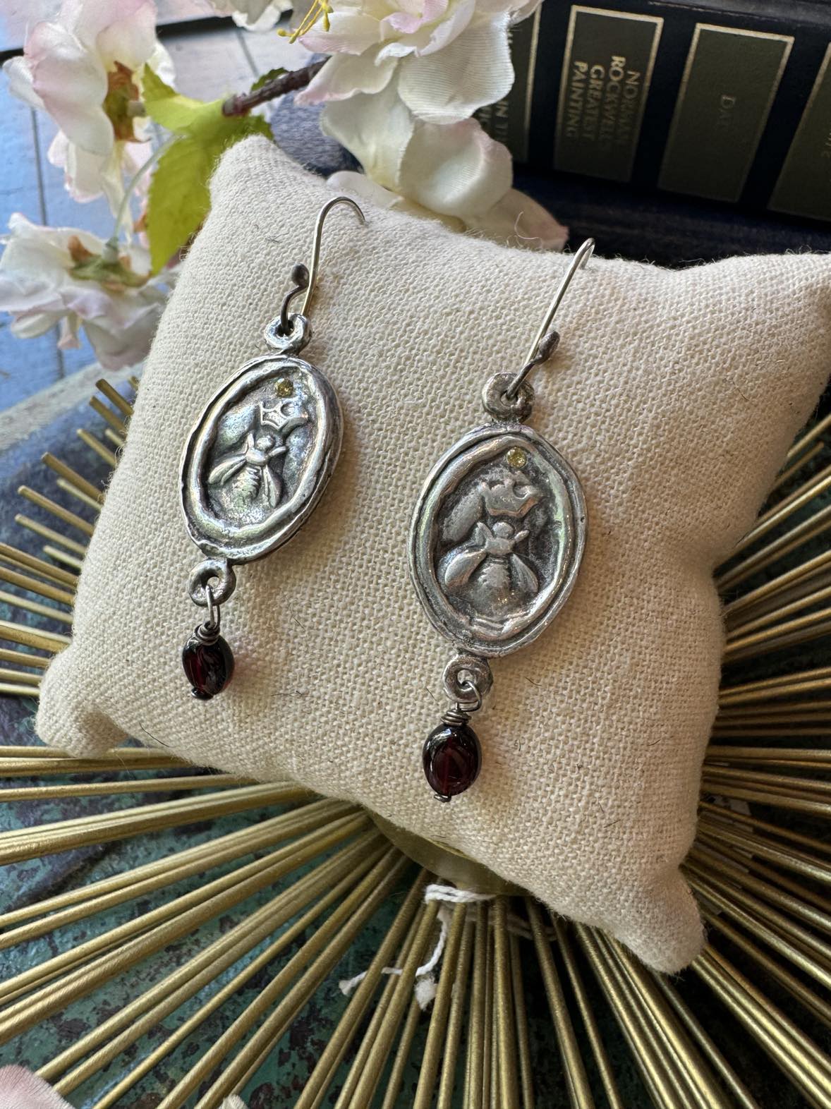 Virgin Mary With Bee and Garnet Earrings*724SE38