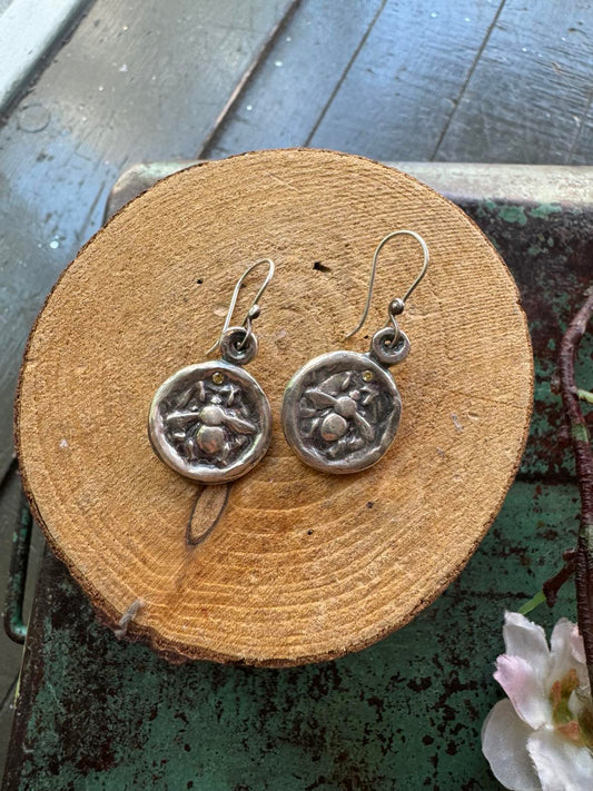 Bee Medallion Earrings *724SE41