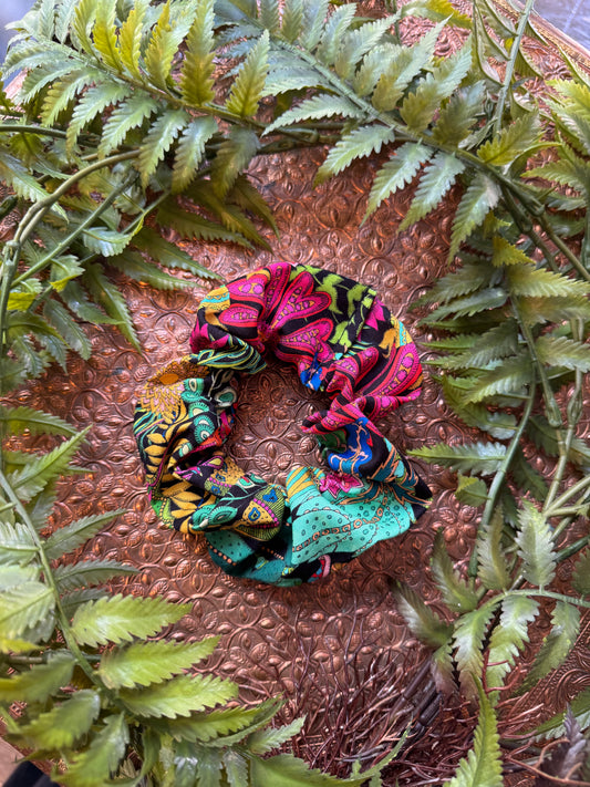 Colorful Flower / Black Scrunchie #SS27 (2)*