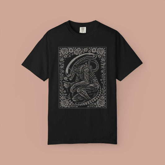 Alien Xenomorph Illustration T-shirt | Vintage Floral Frame
