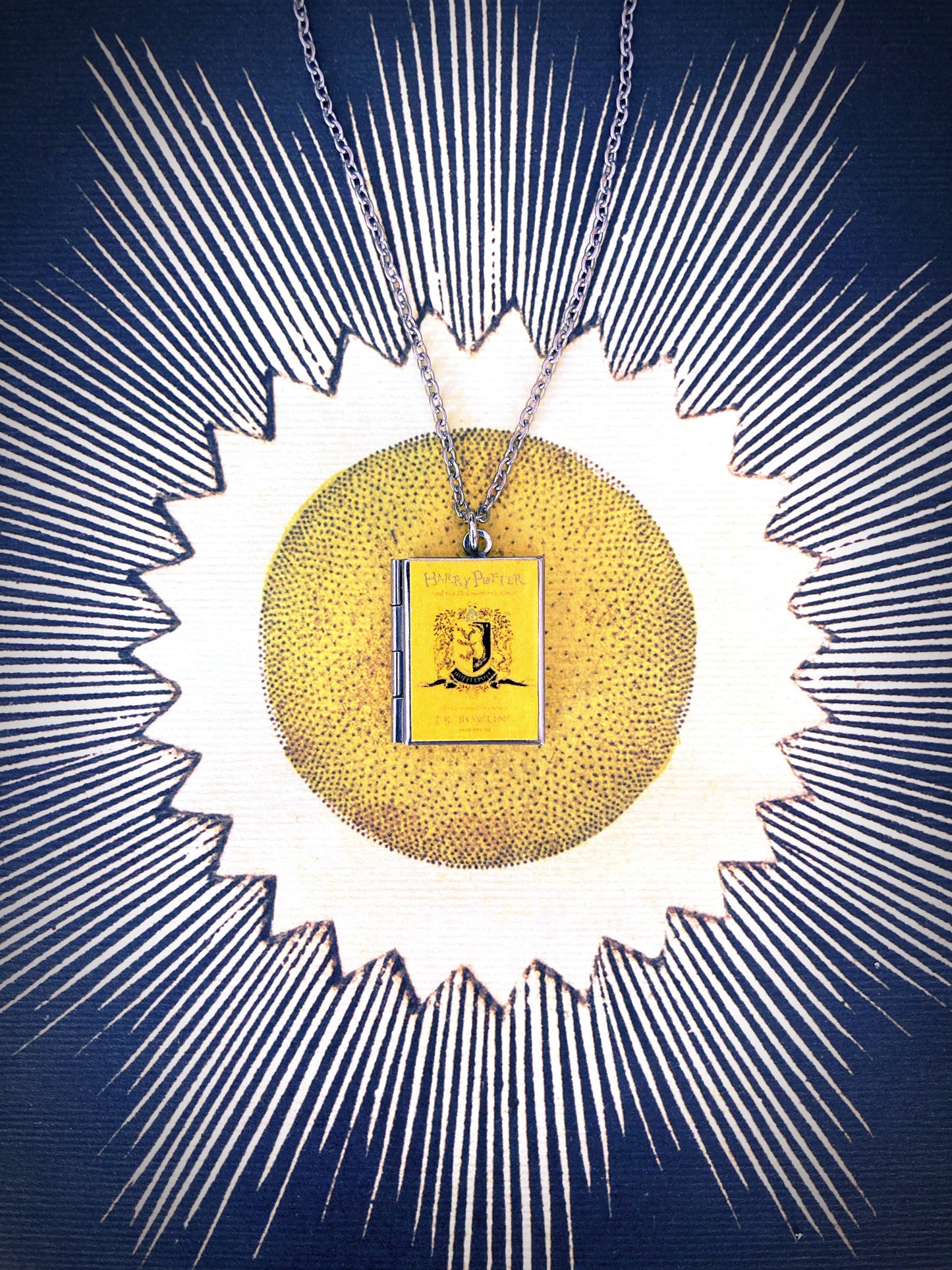 Book Locket Harry Potter - House Hufflepuff - Stainless Steel