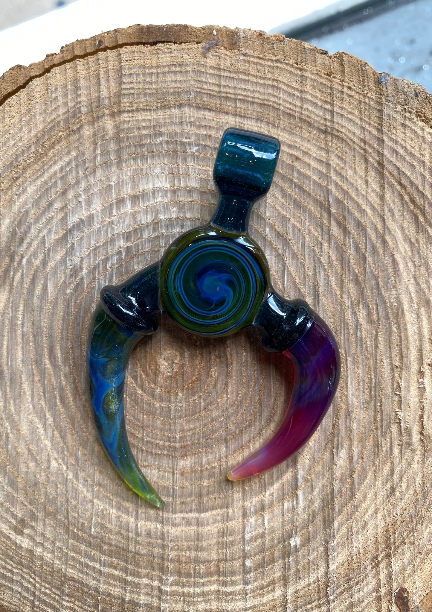Foci Pendant - TG16*