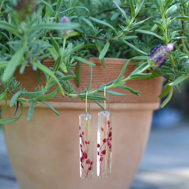 Red flower Bar Earrings - La De Da