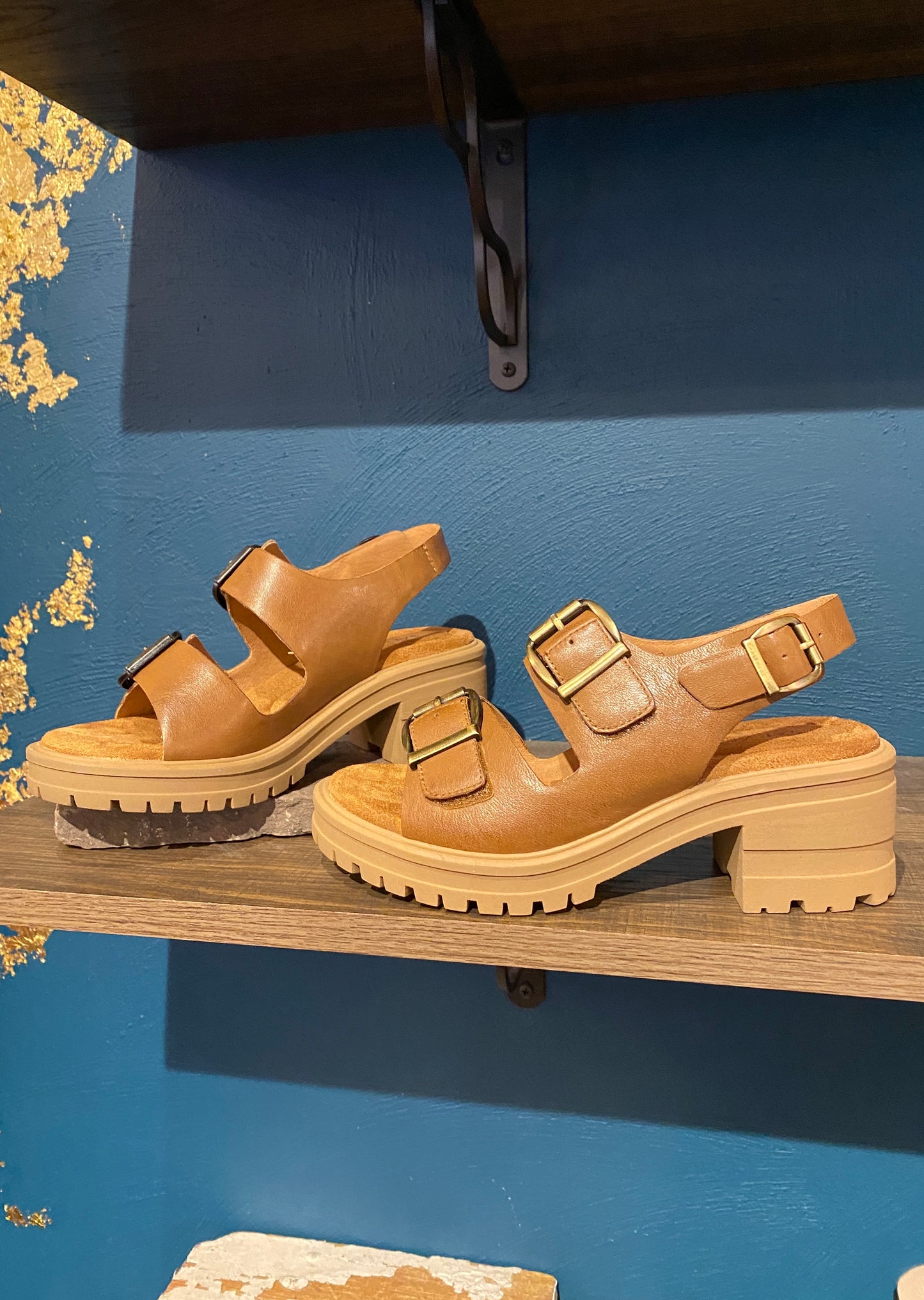 Honey Sandal - Nuthatch Bosnia