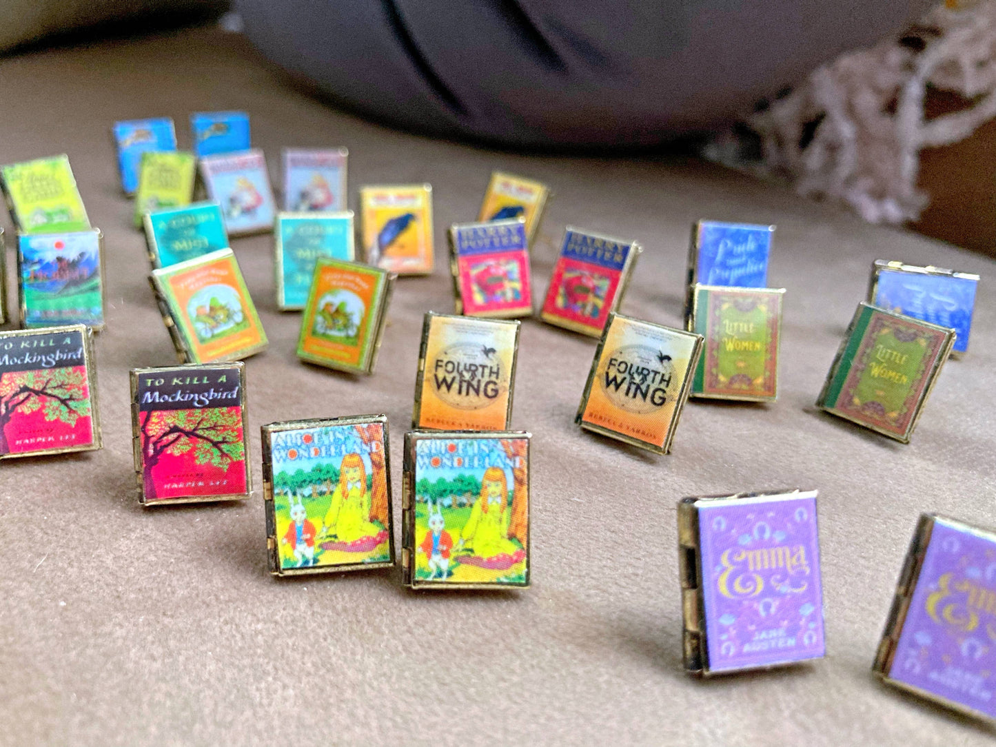 Post Earrings Book Locket Alice In Wonderland- Picnic