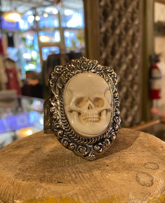 Bone Skull Cuff Bracelet (1)