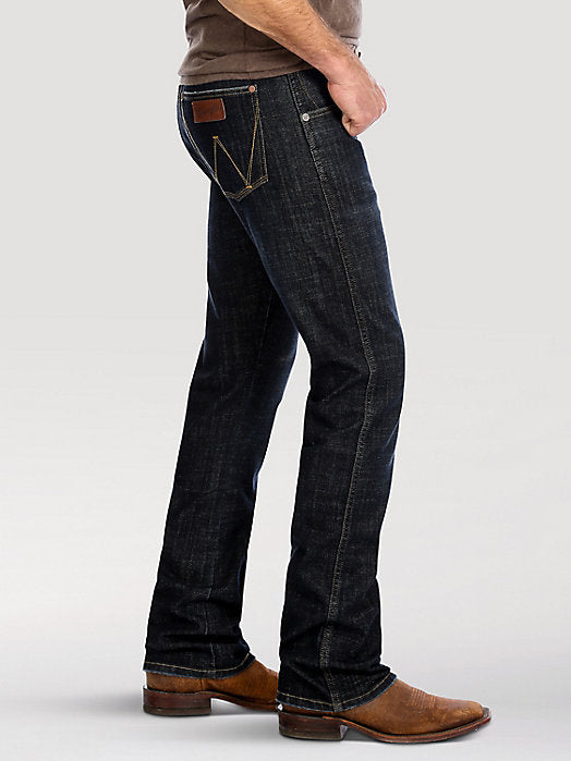 Slim fit: bootcut jeans - royal blue